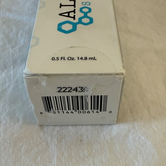 Alastin Restorative Eye Treatment - Picture 4 of 4